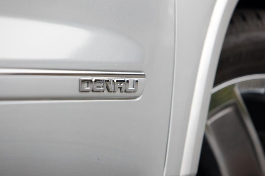  GMC Acadia Denali 2011 года  (фото 49 из 53)